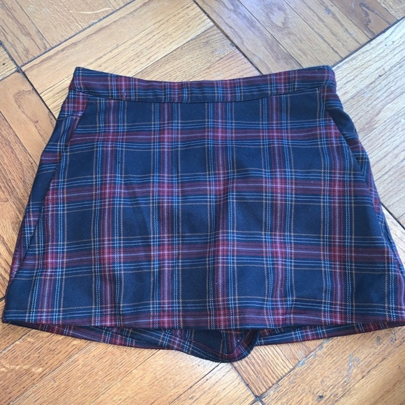 FOREVER 21 PLAID MINI SKIRT - Picture 2 of 2